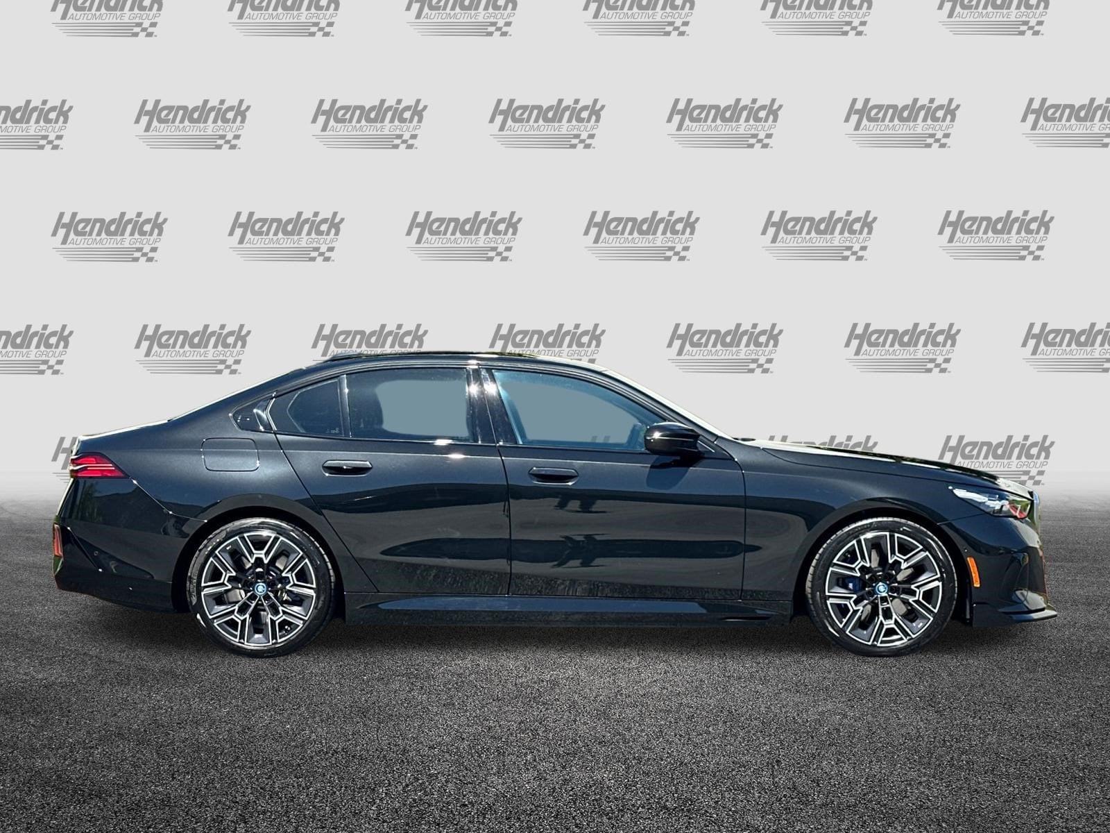 2025 BMW i5 M60 photo 2