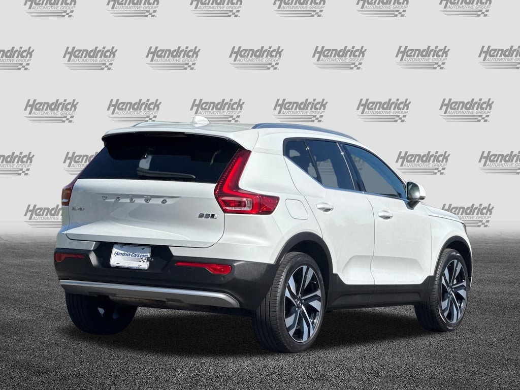 Used 2023 Volvo XC40 Ultimate Bright Theme SUV