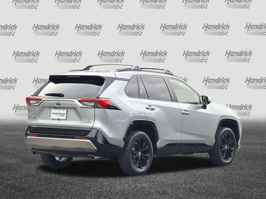 Used 2023 Toyota RAV4 Hybrid SE SUV