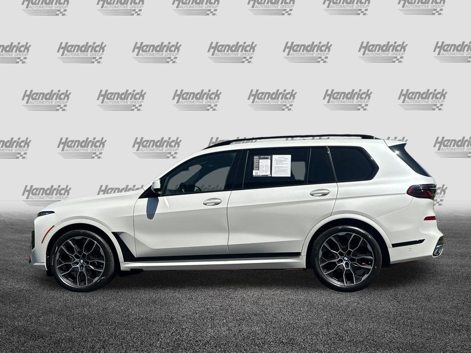 2024 BMW X7 xDrive40i photo 3