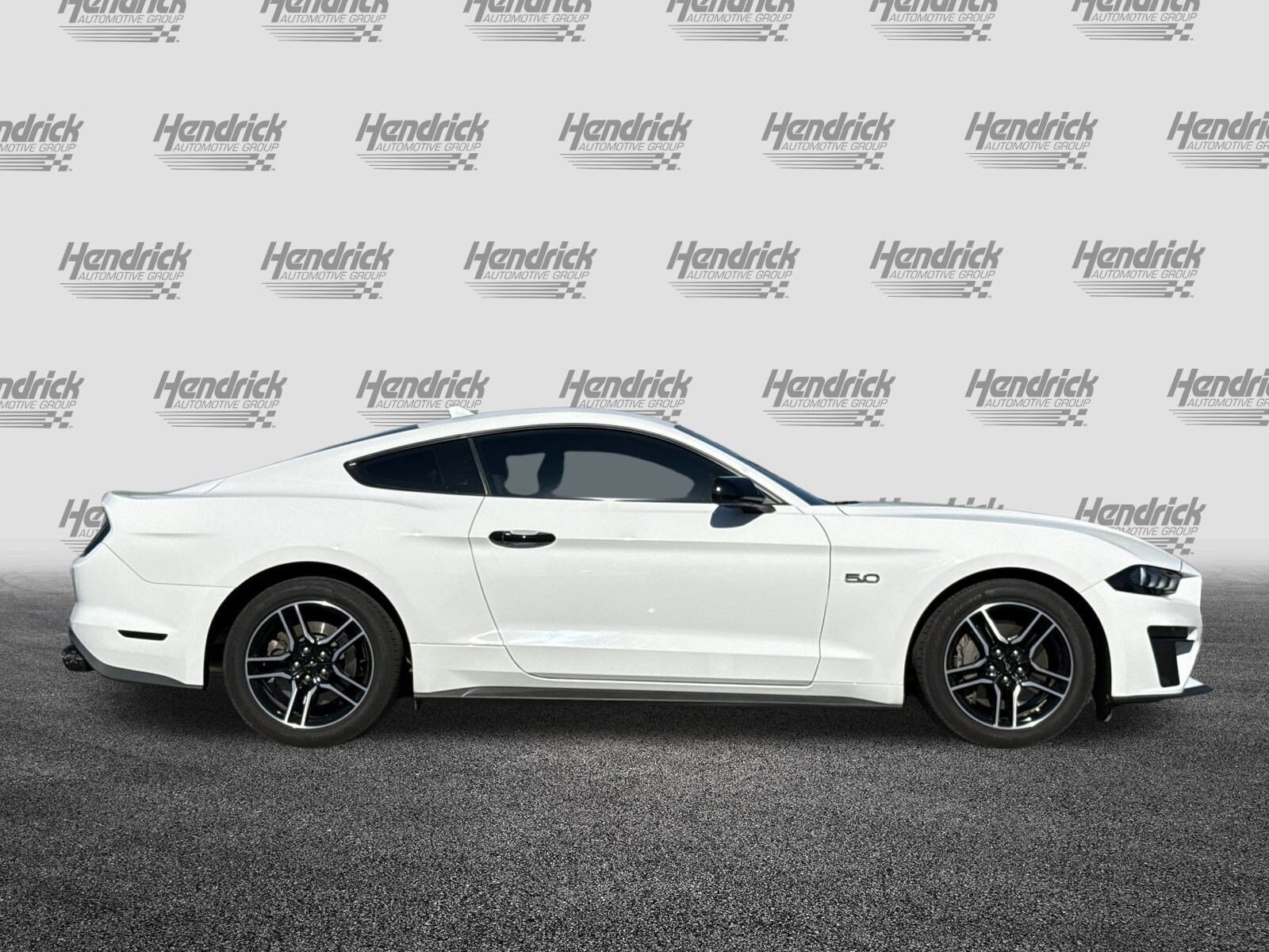 2022 Ford Mustang GT Premium photo 3