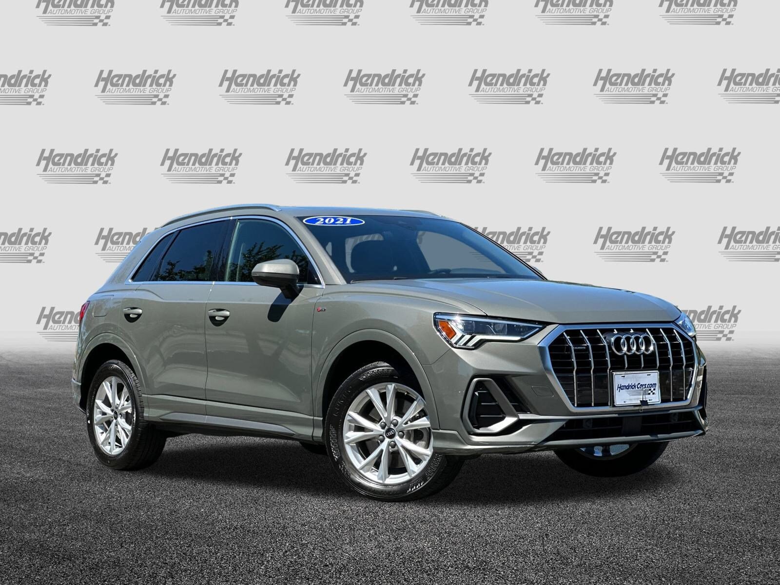 2021 Audi Q3 S line Premium Plus photo 2