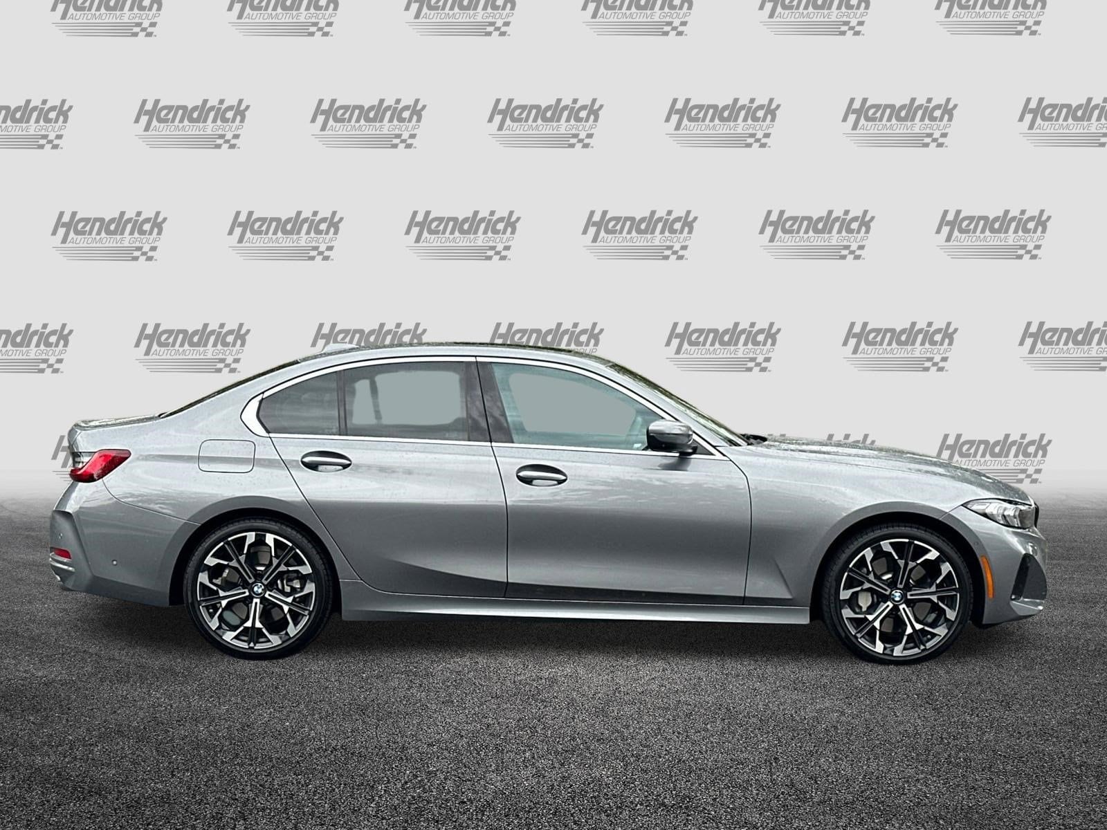 2025 BMW 3 Series 330i photo 2