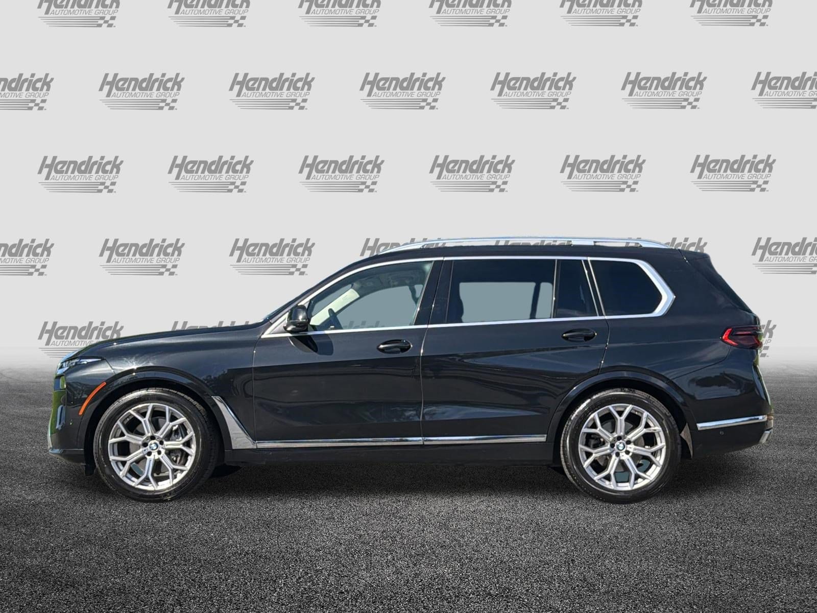 2025 BMW X7 xDrive40i photo 3