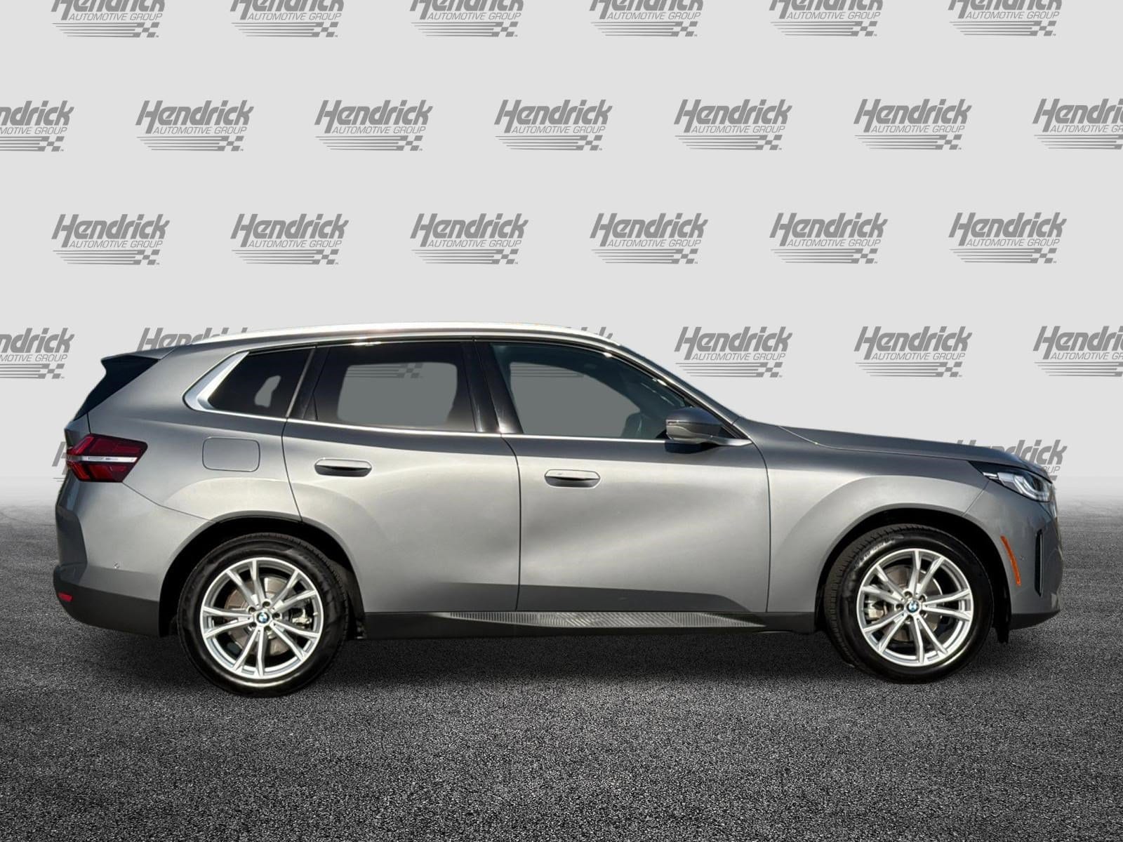 2025 BMW X3 30 xDrive photo 2