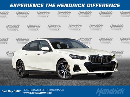 2026 BMW 5 Series 550e xDrive Sedan