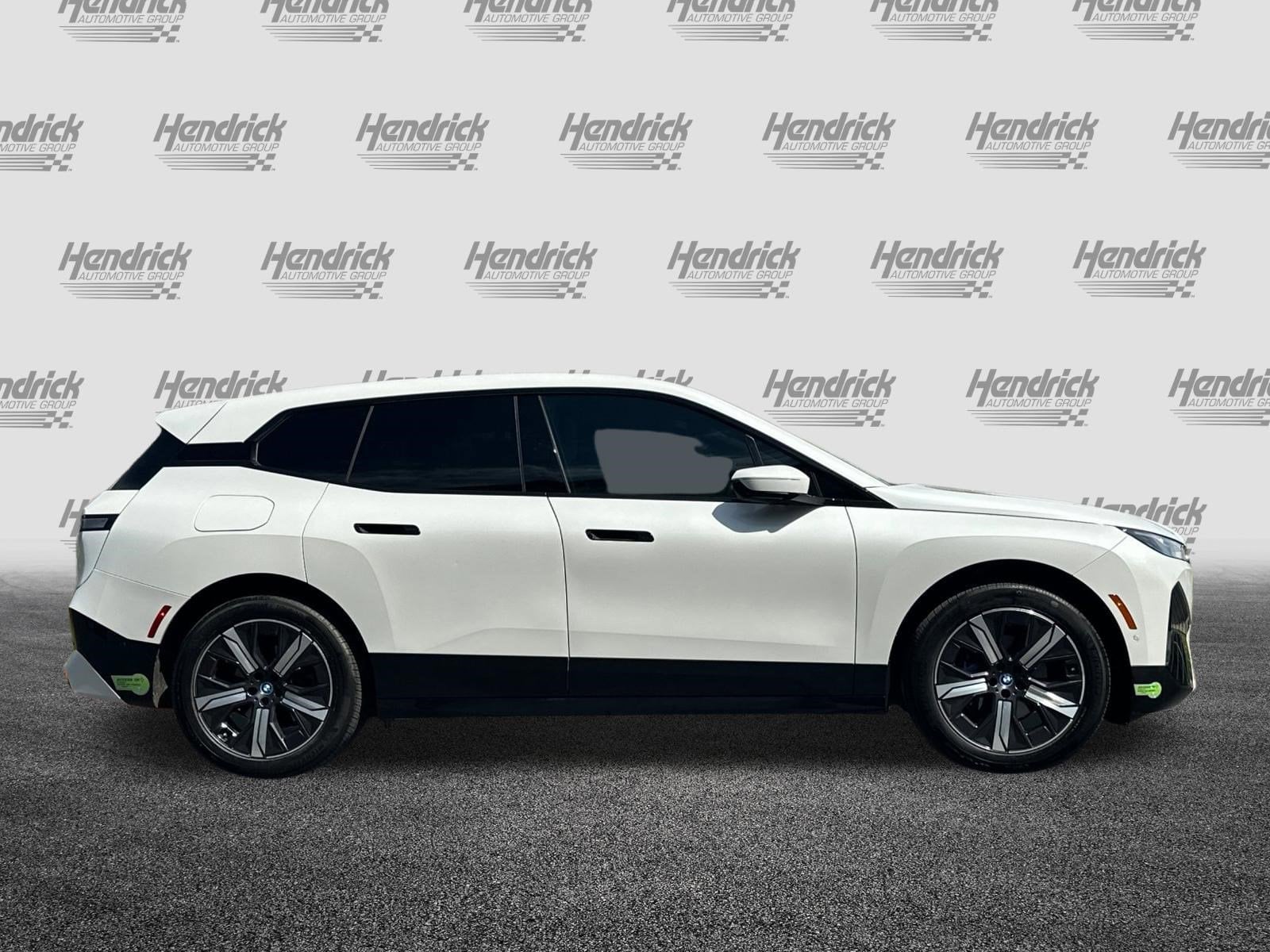 2024 BMW iX xDrive50 photo 2