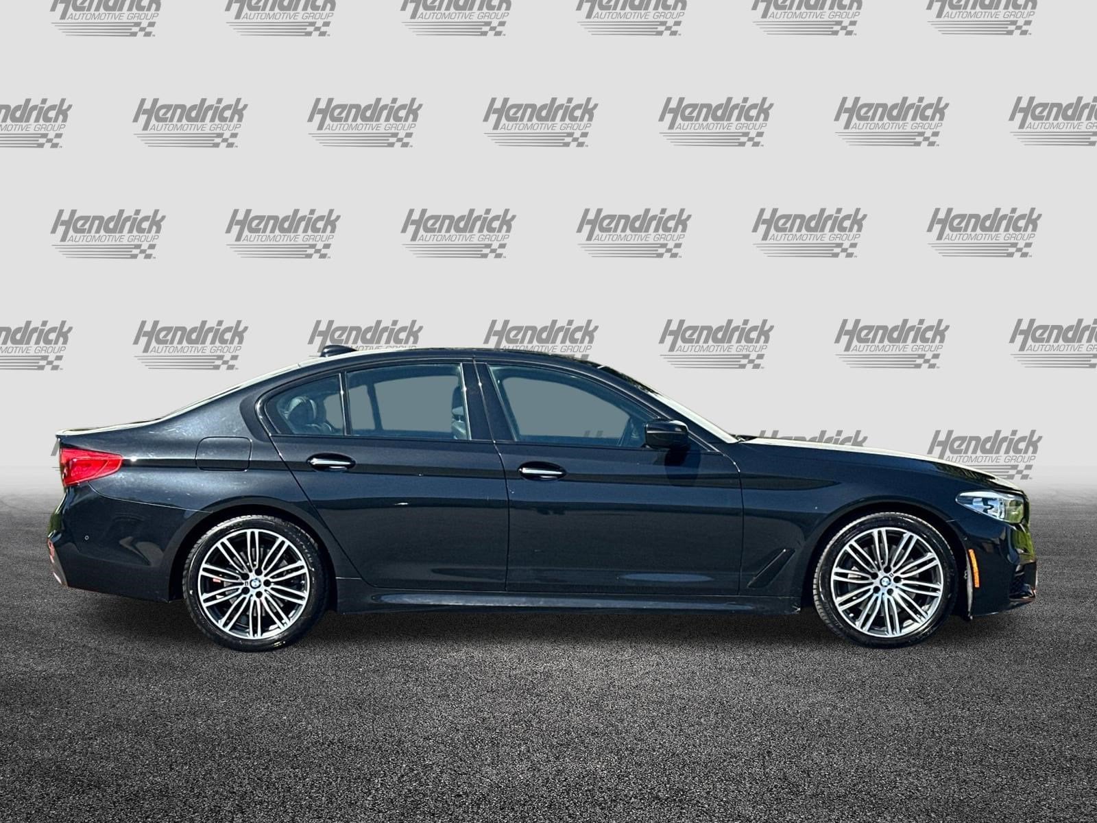 2018 BMW 5 Series 530i photo 2