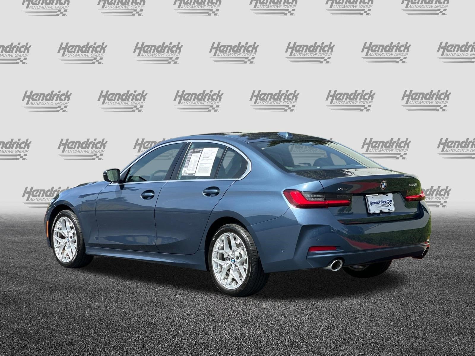 2025 BMW 3 Series 330i xDrive photo 6