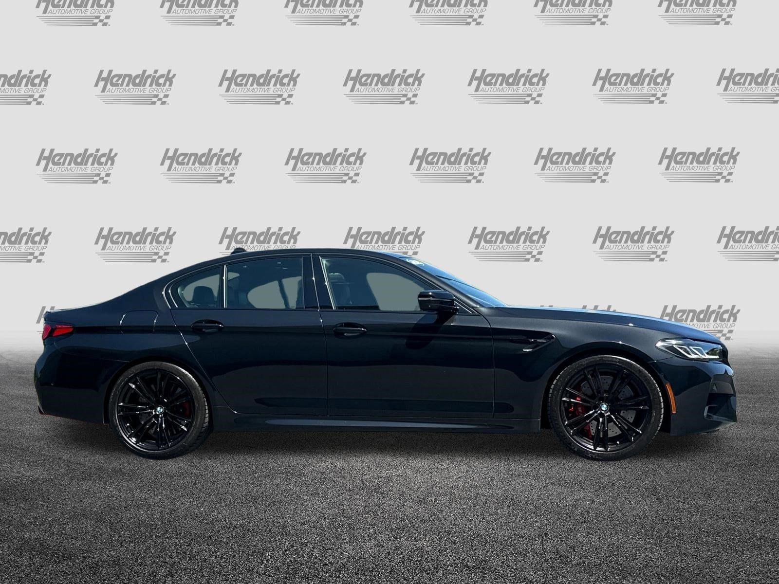 2022 BMW M5 photo 2