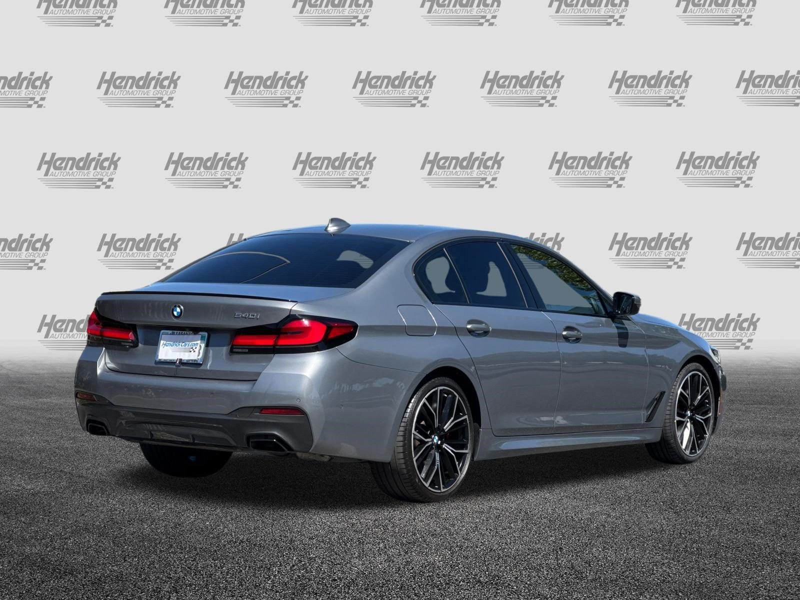 2023 BMW 5 Series 540i photo 4