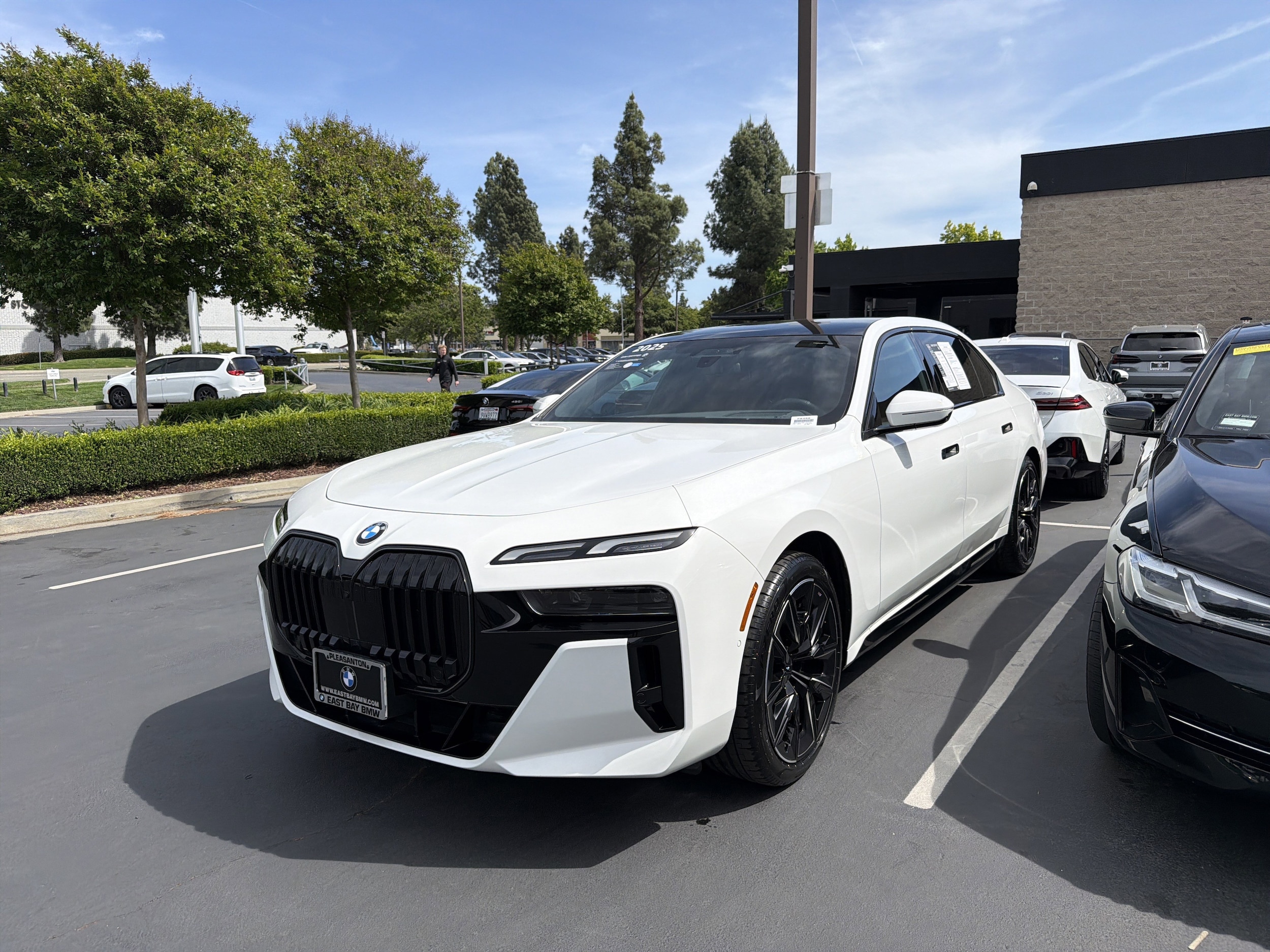 2025 BMW 740i 740i photo 6