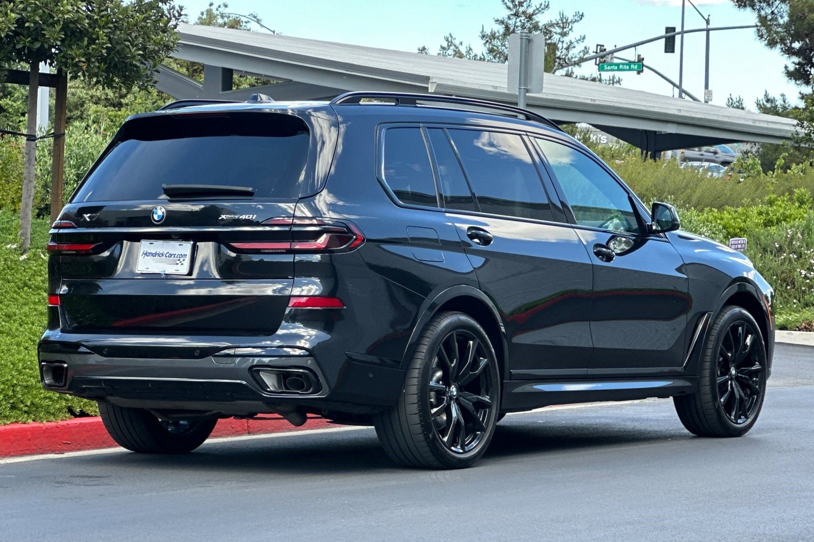 2025 BMW X7 xDrive40i photo 4