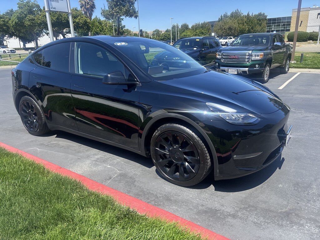 Used 2022 Tesla Model Y Long Range SUV