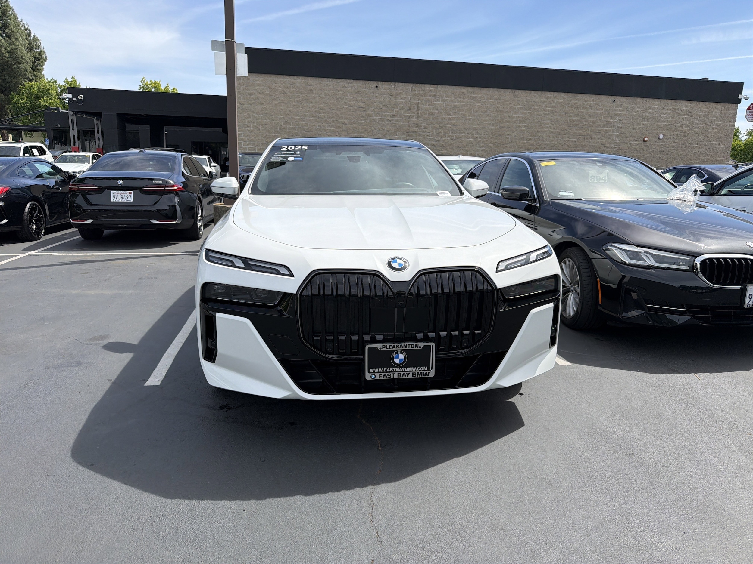2025 BMW 740i 740i photo 5