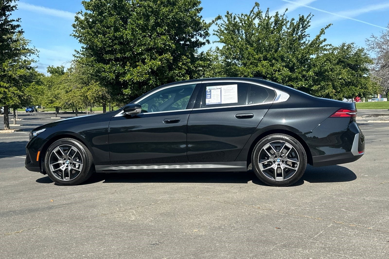 2026 BMW 530i 530i photo 3
