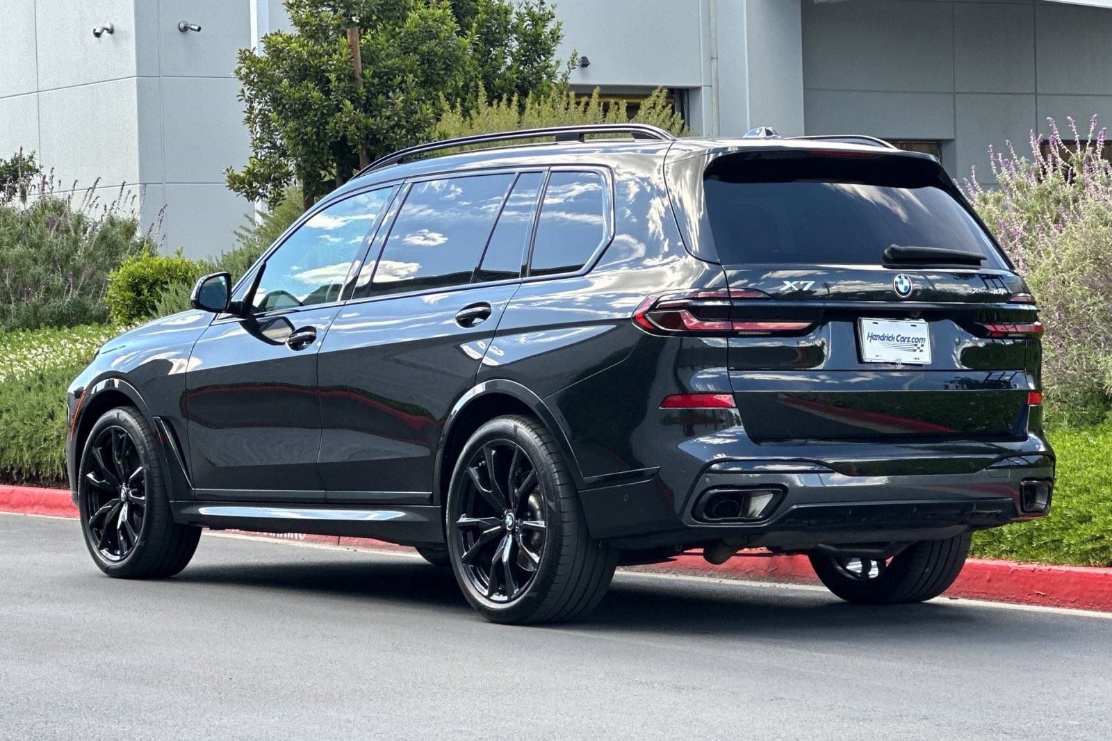 2025 BMW X7 xDrive40i photo 6