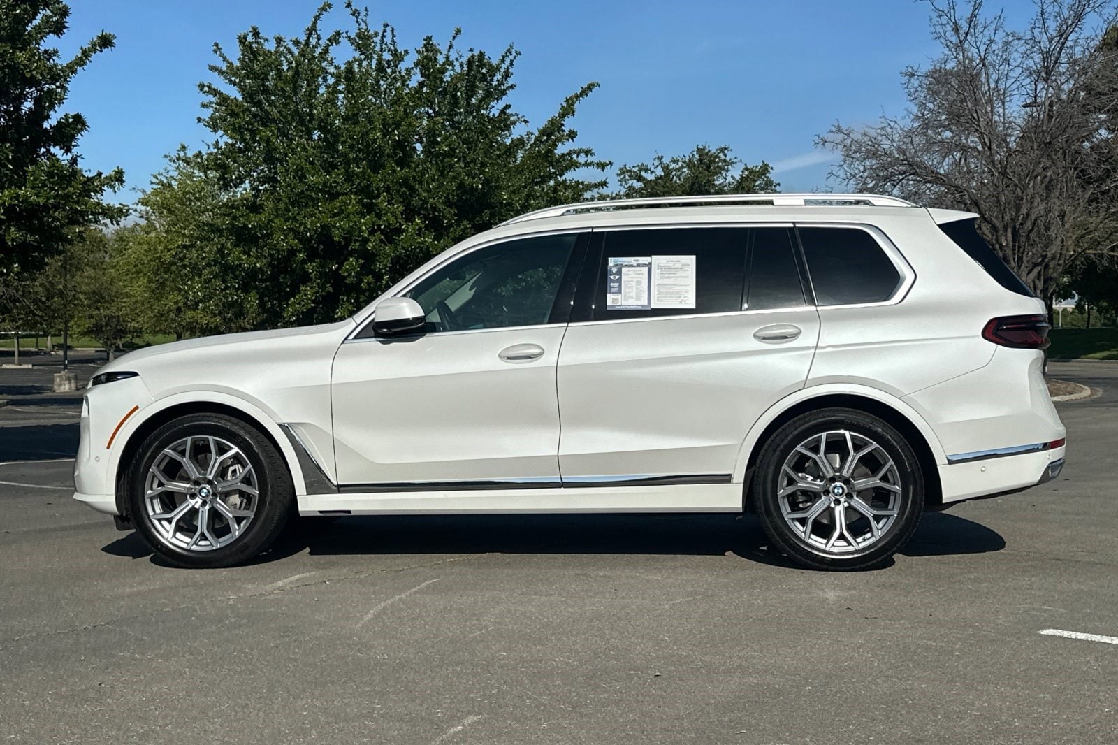 2026 BMW X7 xDrive40i photo 3