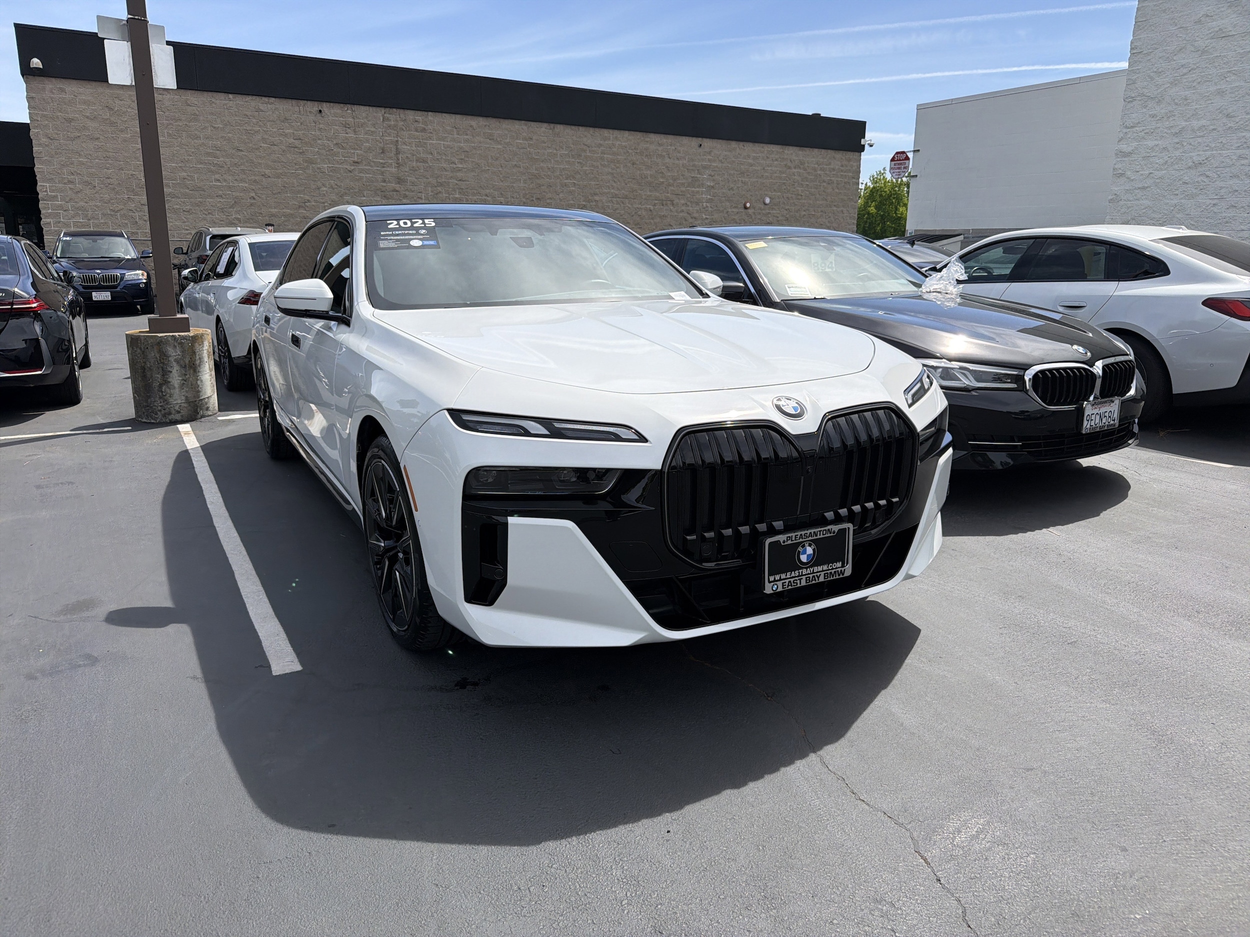 2025 BMW 740i 740i photo 4