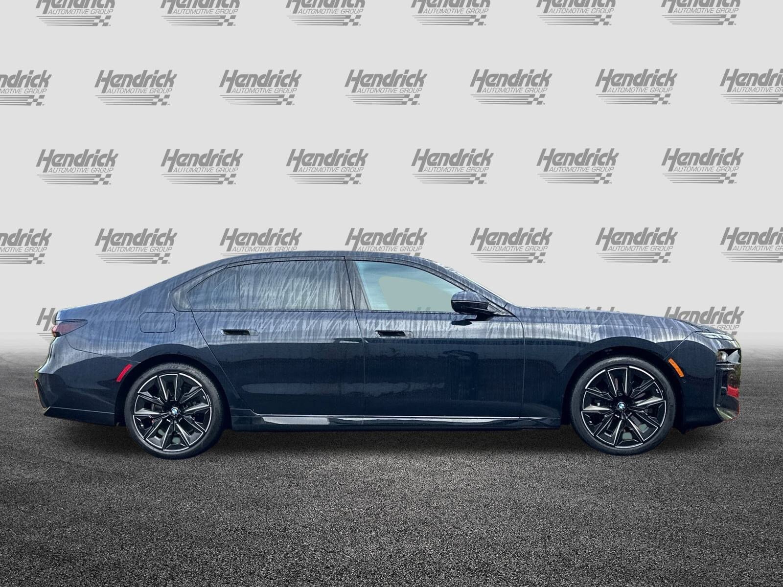 2023 Bmw 740i Sedan photo 2