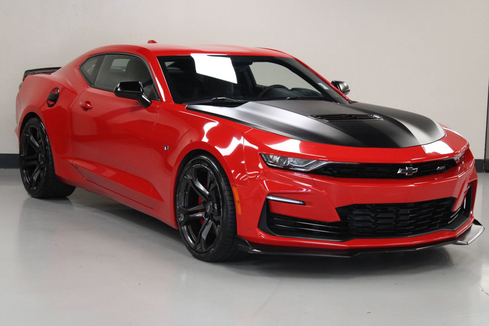 2021 Chevrolet Camaro 2SS photo 2