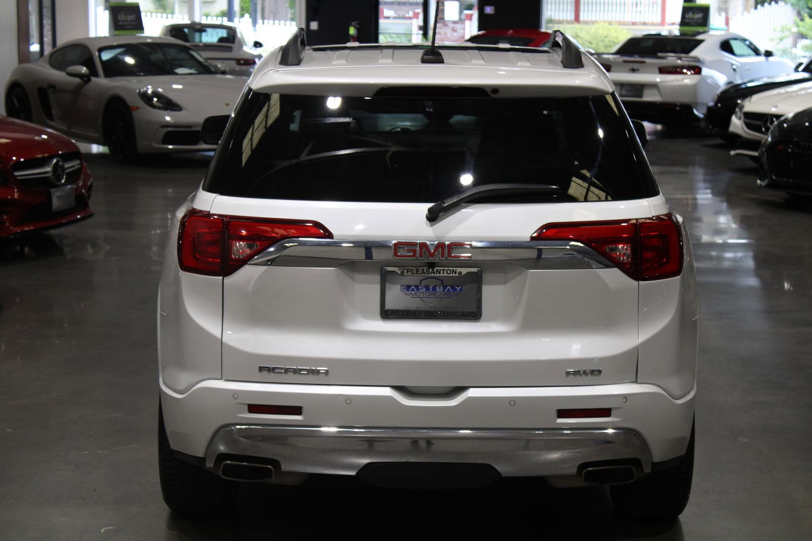 2017 GMC Acadia Denali - Photo 13