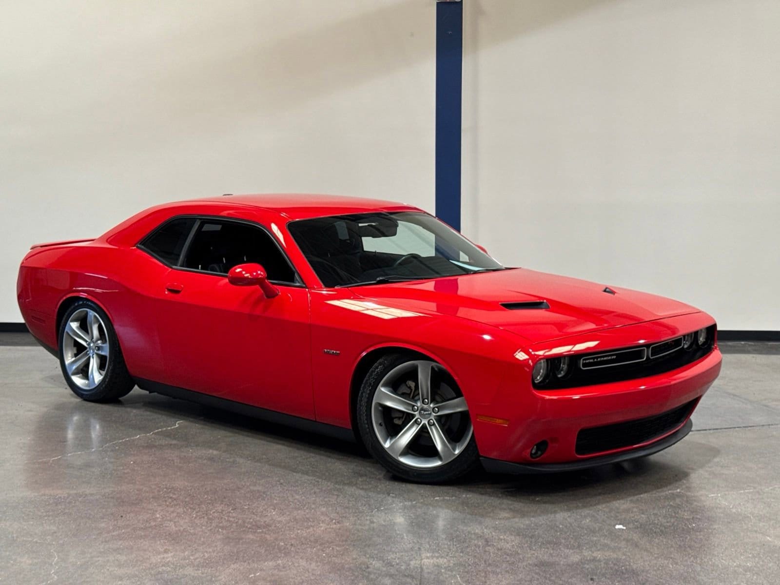 2015 Dodge Challenger R/T - Photo 2