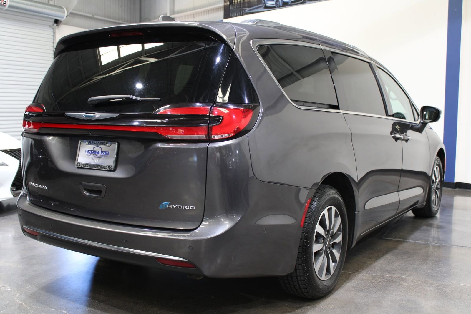 2021 Chrysler Pacifica Hybrid Touring L - Photo 10