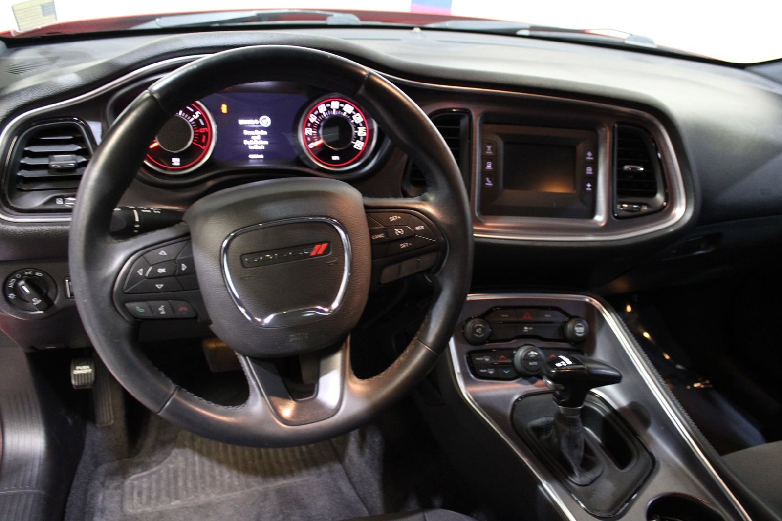 2015 Dodge Challenger R/T - Photo 29