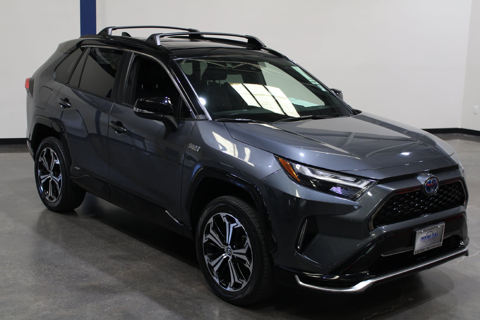 2022 Toyota RAV4 XSE - Photo 4
