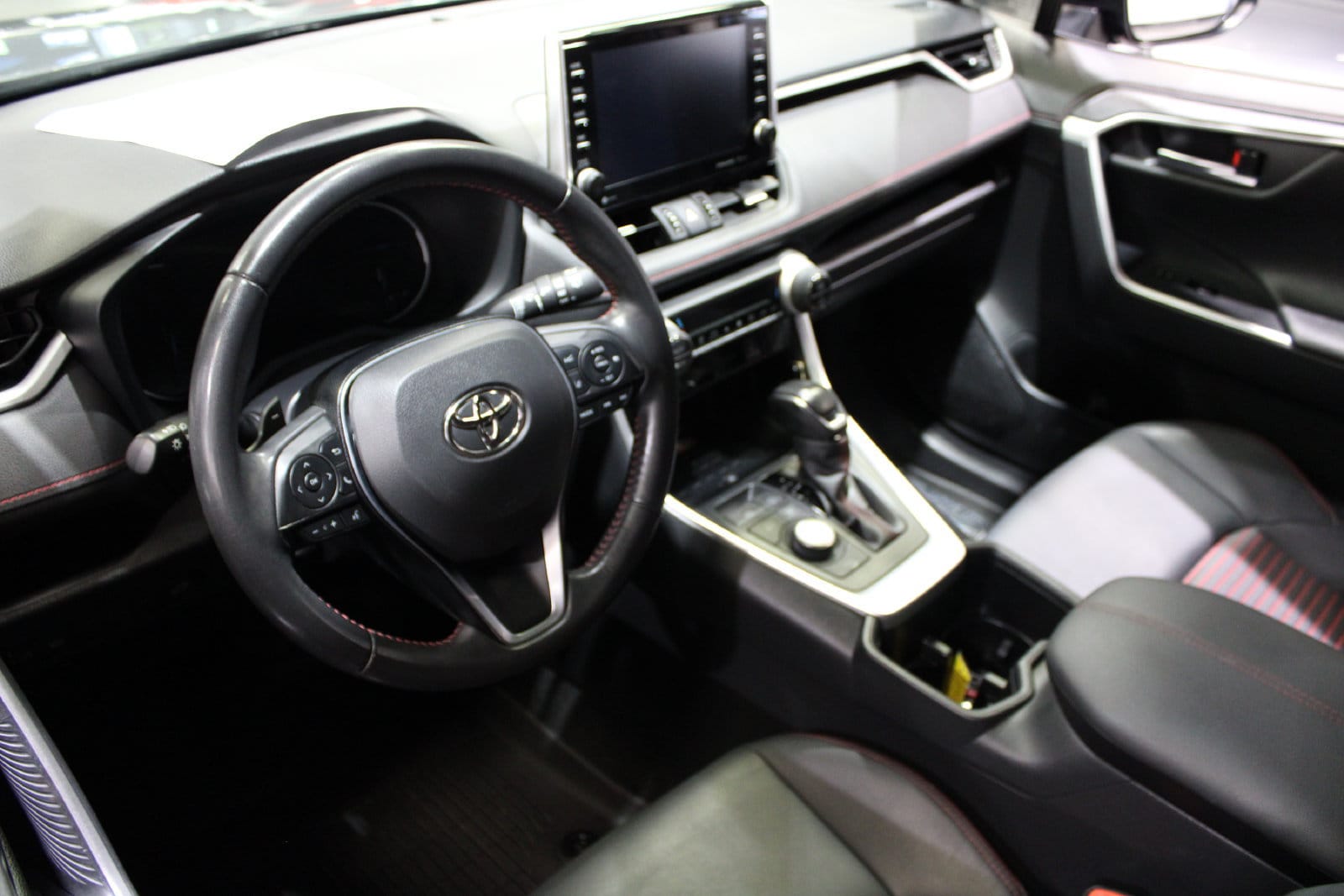 2022 Toyota RAV4 XSE - Photo 20
