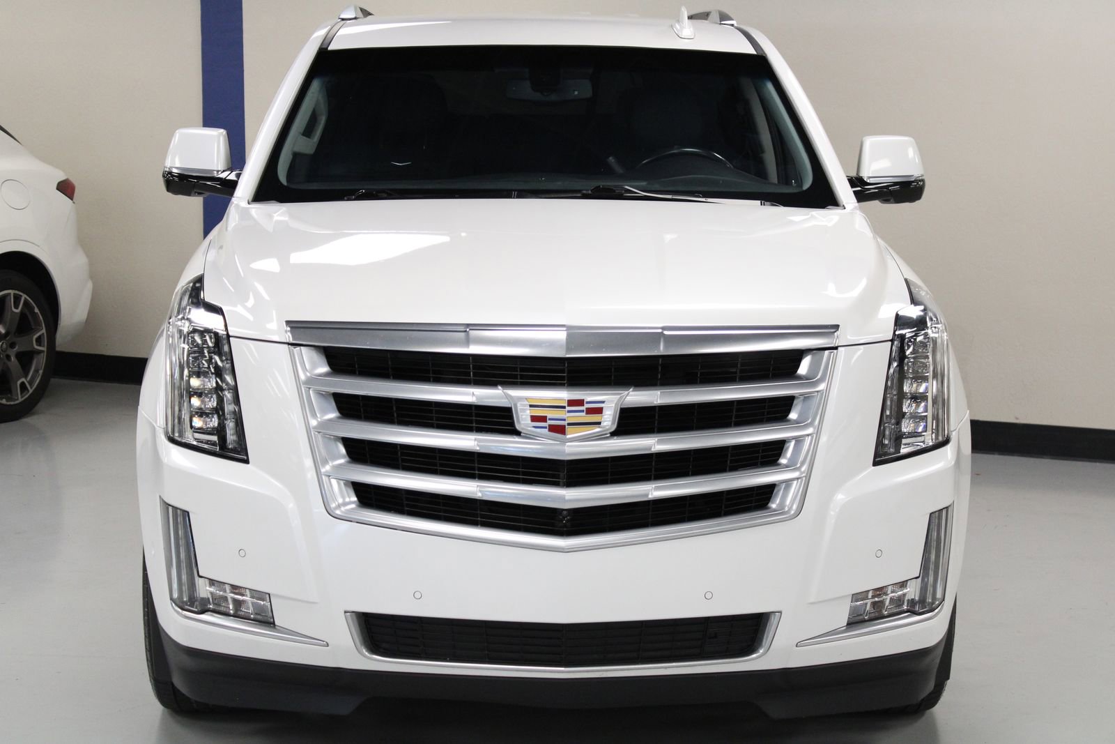 2019 Cadillac Escalade Base photo 4