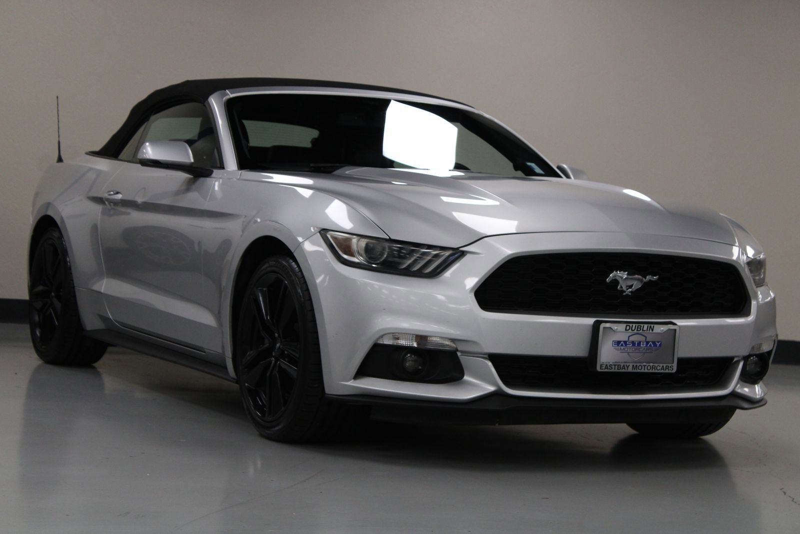 2016 Ford Mustang EcoBoost Premium Convertible photo 3