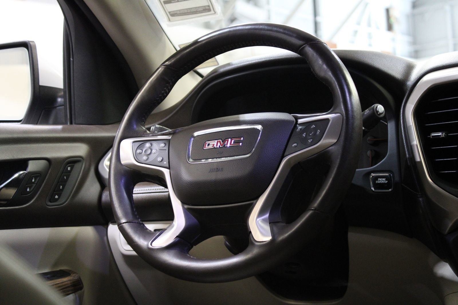 2017 GMC Acadia Denali - Photo 45