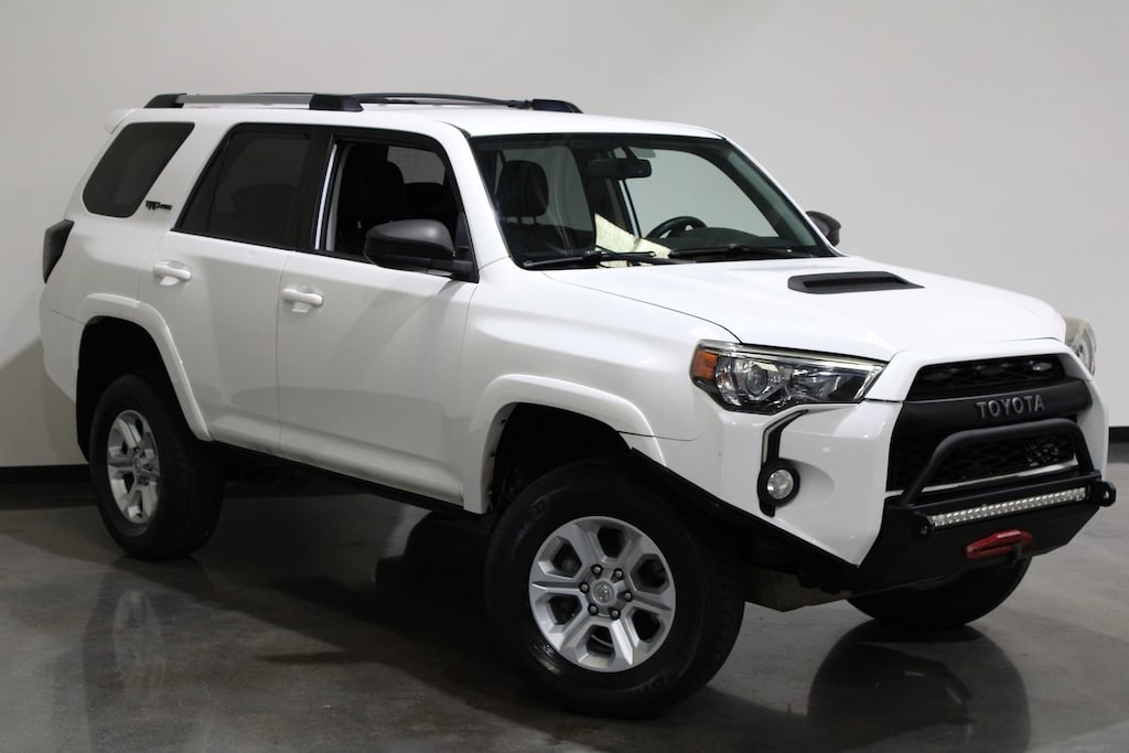 2017 Toyota 4Runner TRD Pro photo 2