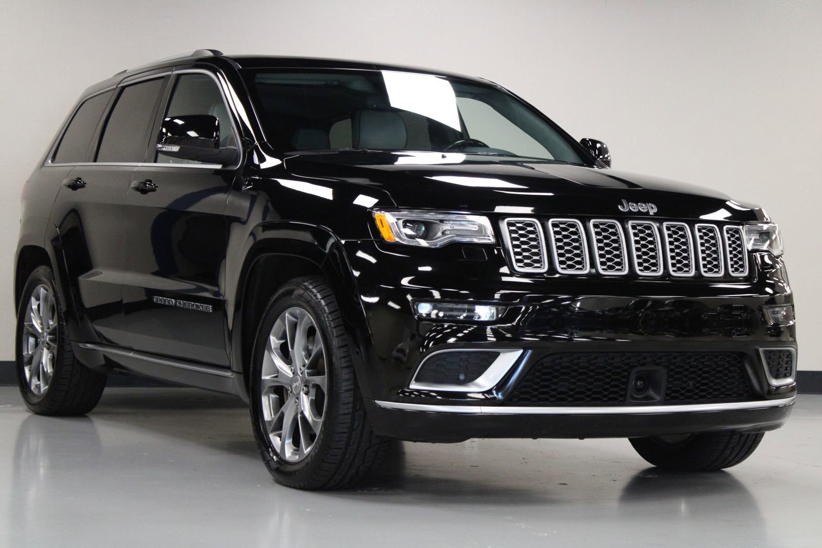 2020 Jeep Grand Cherokee Summit photo 2