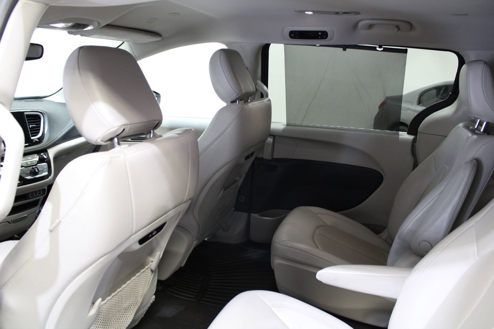 2021 Chrysler Pacifica Hybrid Touring L - Photo 16