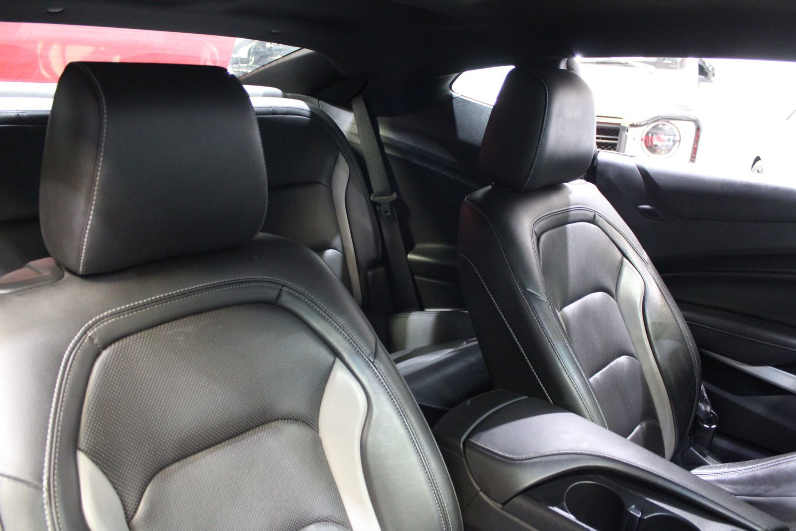 2019 Chevrolet Camaro 2LT - Photo 32