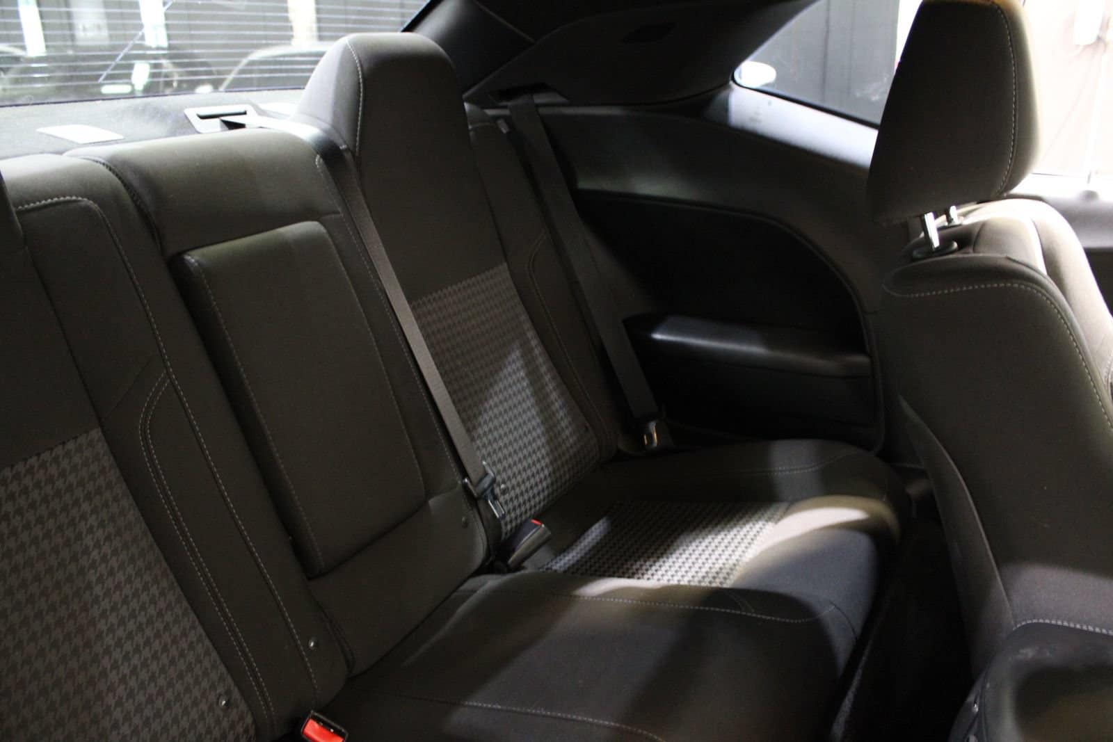 2015 Dodge Challenger R/T - Photo 18