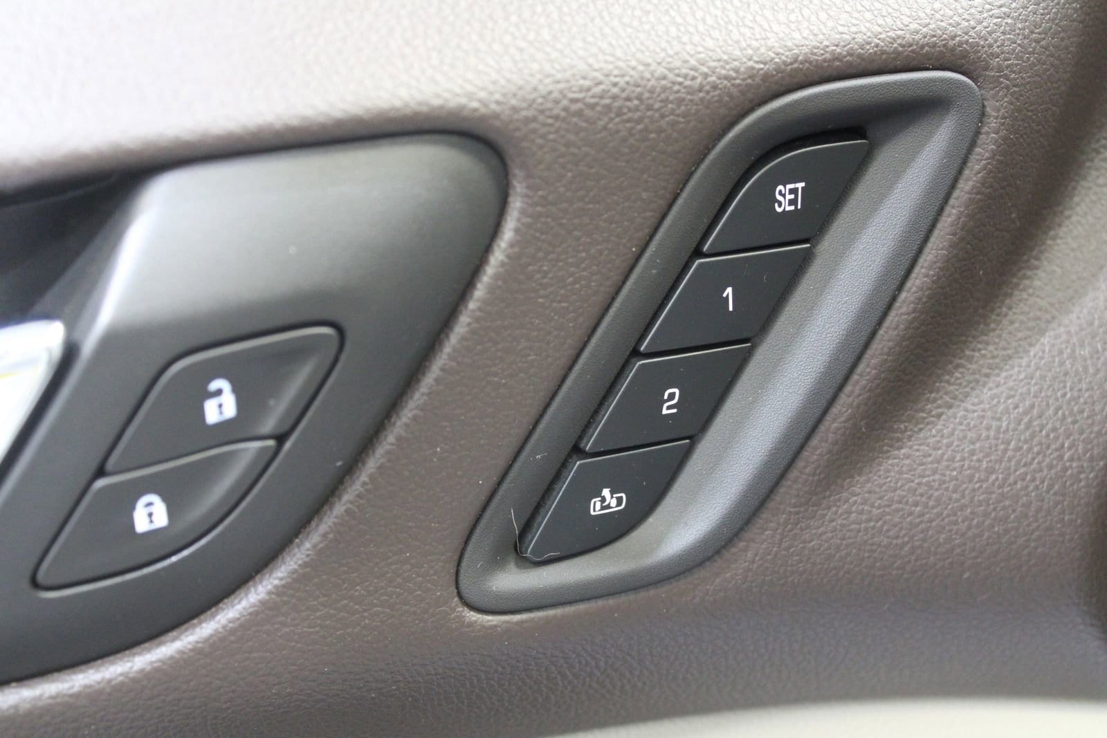2017 GMC Acadia Denali - Photo 20