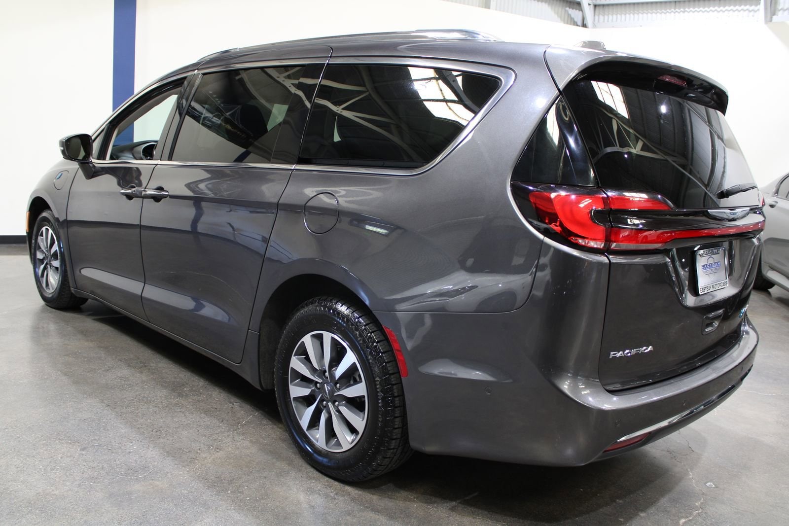 2021 Chrysler Pacifica Hybrid Touring L - Photo 7