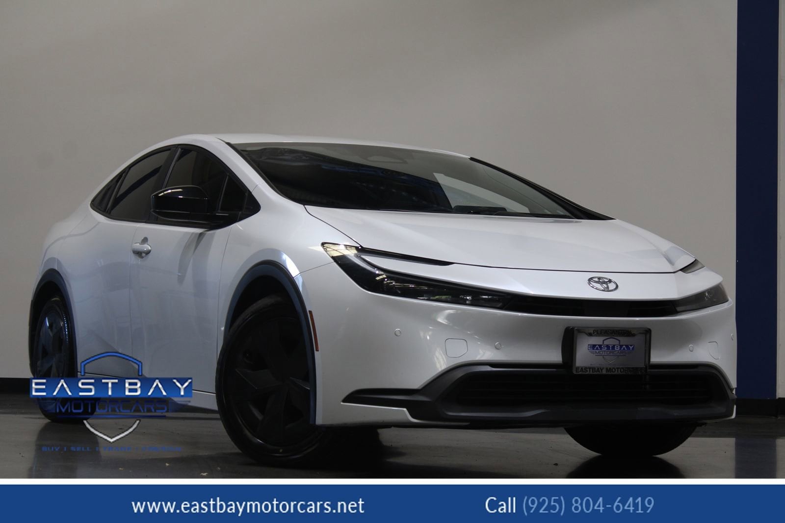 2024 Toyota Prius LE FWD's photo