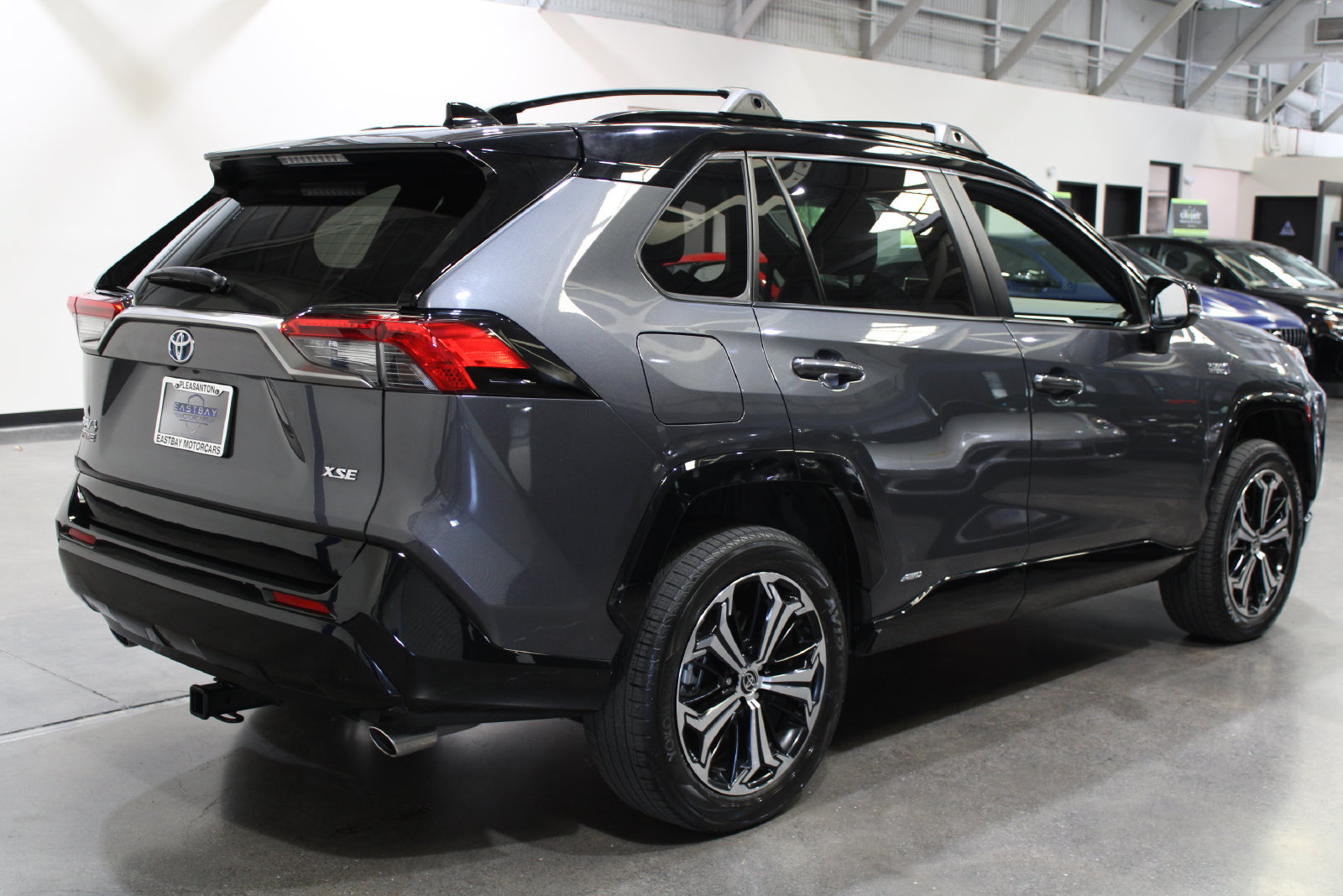 2022 Toyota RAV4 XSE - Photo 16