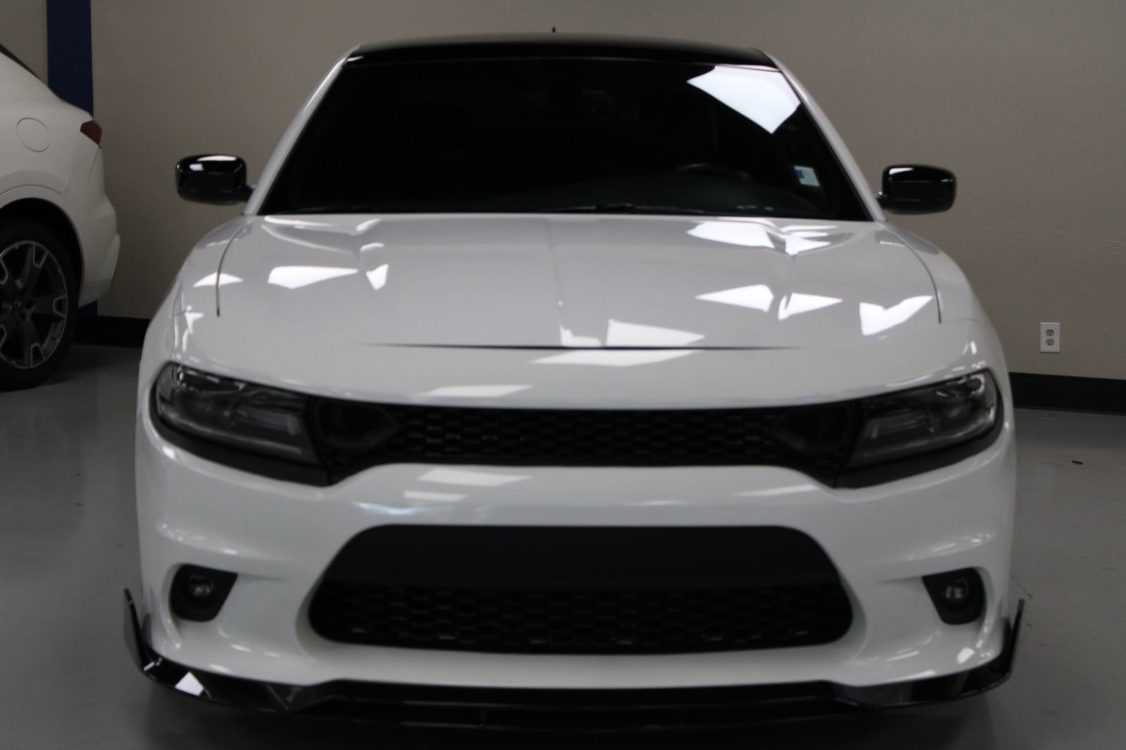 2016 Dodge Charger R/T photo 4