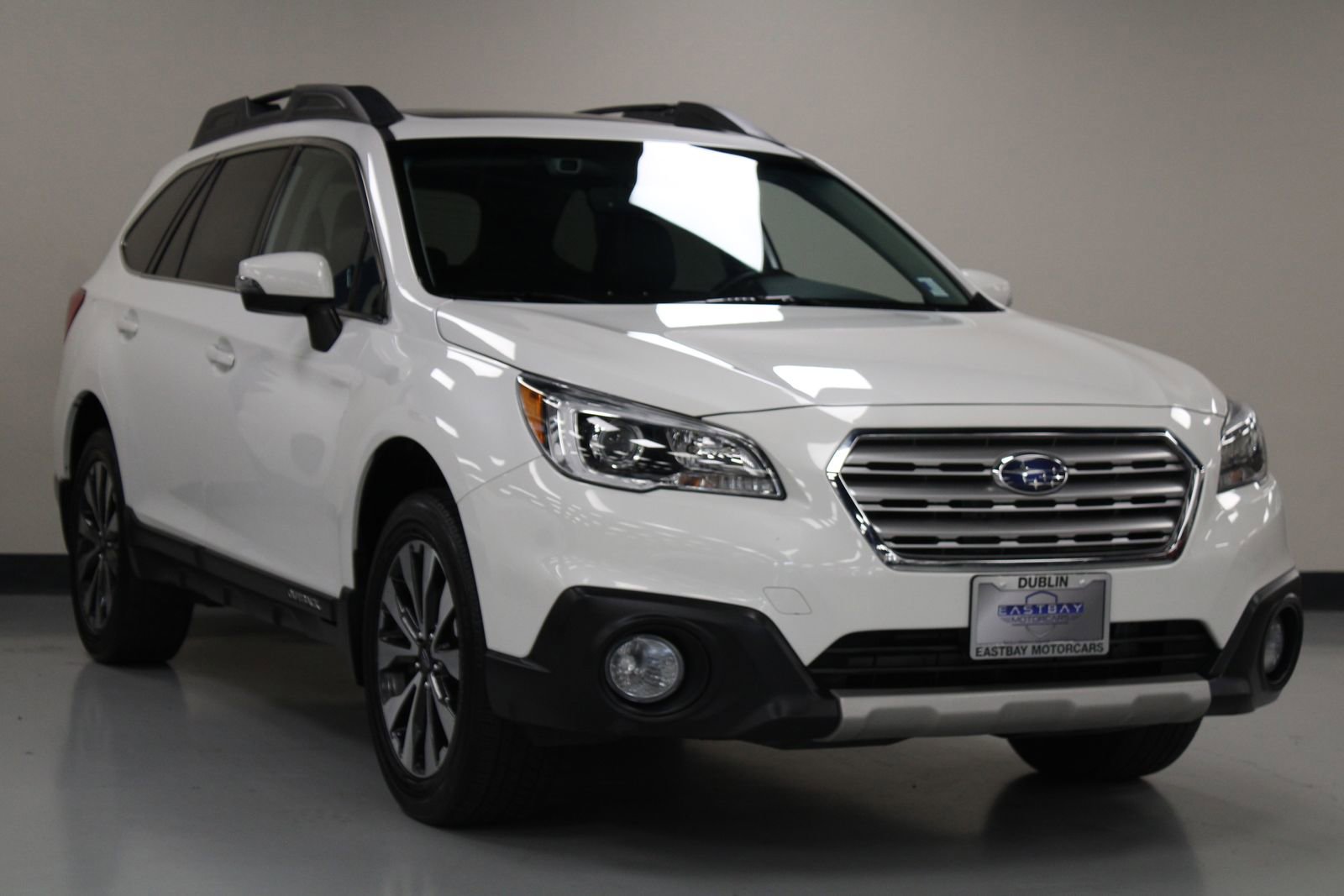 2017 Subaru Outback 3.6R Limited photo 3