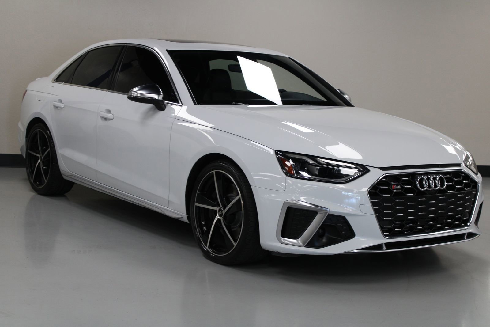 2022 Audi S4 Base Premium Plus photo 2
