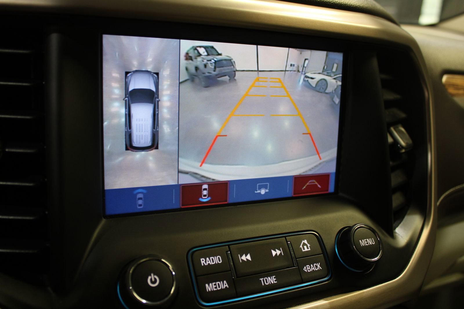 2017 GMC Acadia Denali - Photo 31