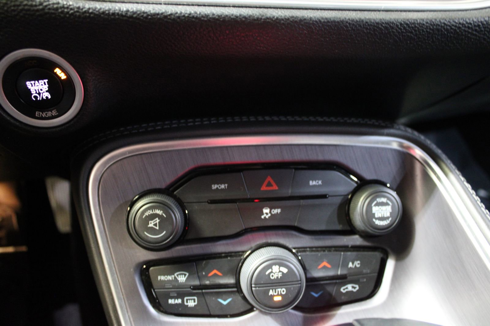 2015 Dodge Challenger R/T - Photo 27