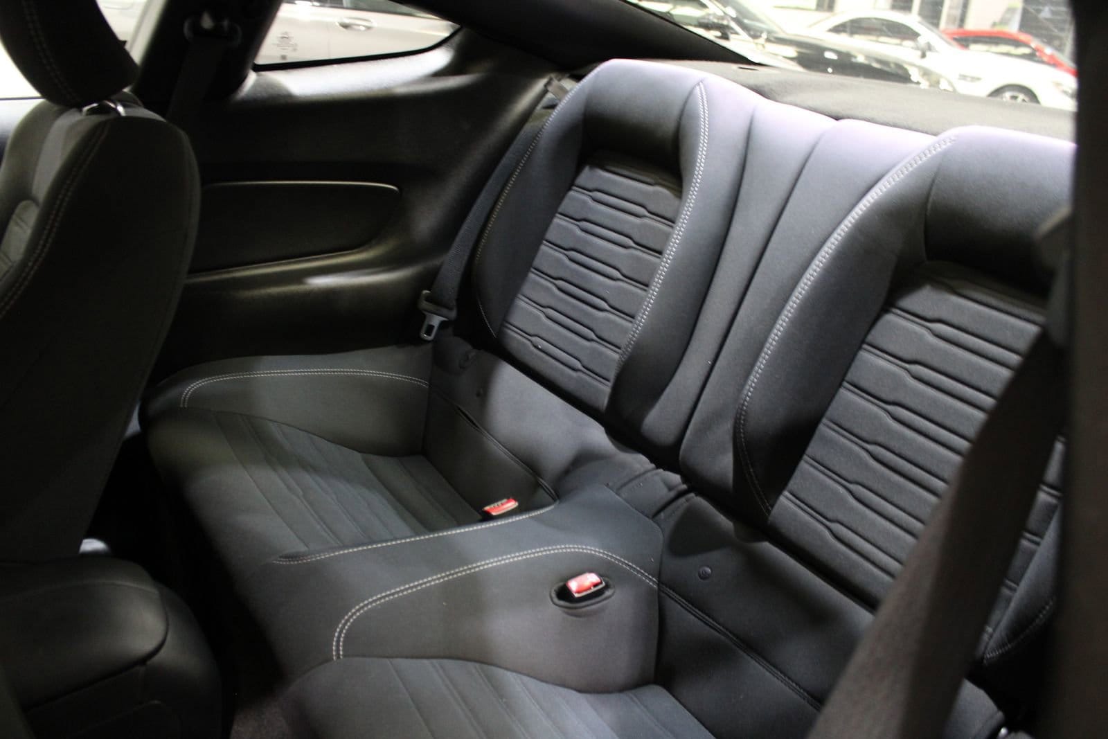 2017 Ford Mustang EcoBoost - Photo 22