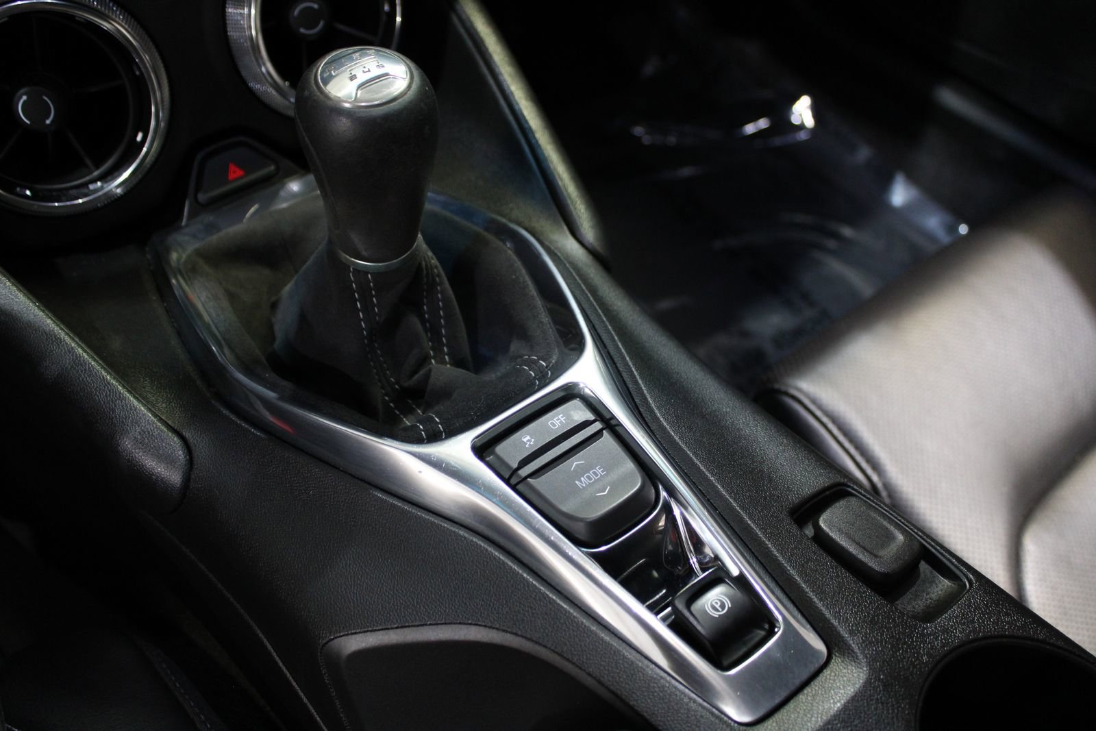 2019 Chevrolet Camaro 2LT - Photo 28